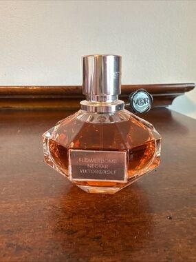 1.7 Oz FLOWERBOMB NECTAR by Viktor & Rolf 1.7oz Intense Spray NO BOX
